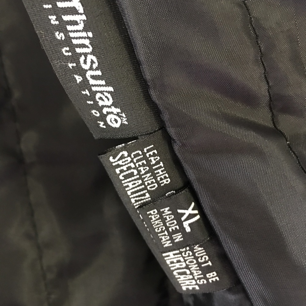 **🎈🎈SALE** Women’s leather jacket.  🎈🎈 - Picture 8 of 8